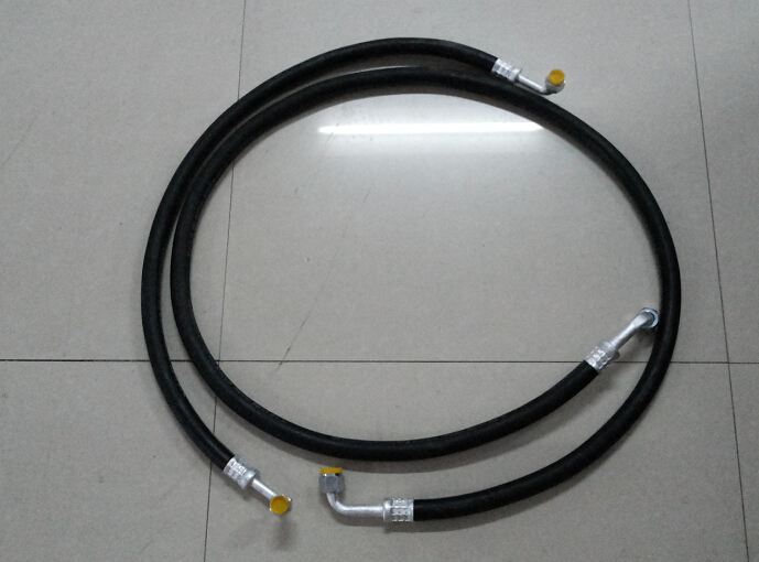 <a href=http://m.jnatsten.com/lcc/ target=_blank class=infotextkey>冷藏車</a>制冷系統(tǒng)管路圖片